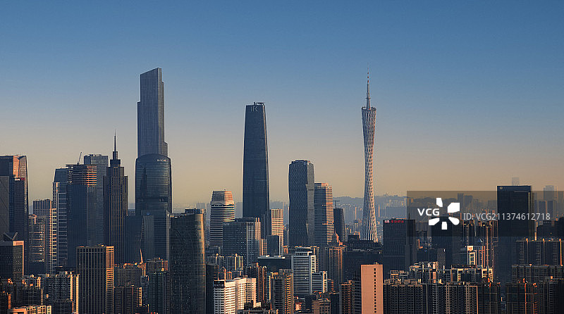 黄昏日落城市天际线摩天大楼建筑都市风光经济商务金融区图片素材