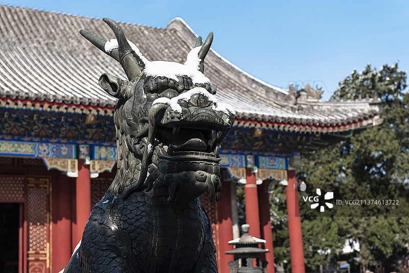 颐和园仁寿殿前的铜麒麟图片素材