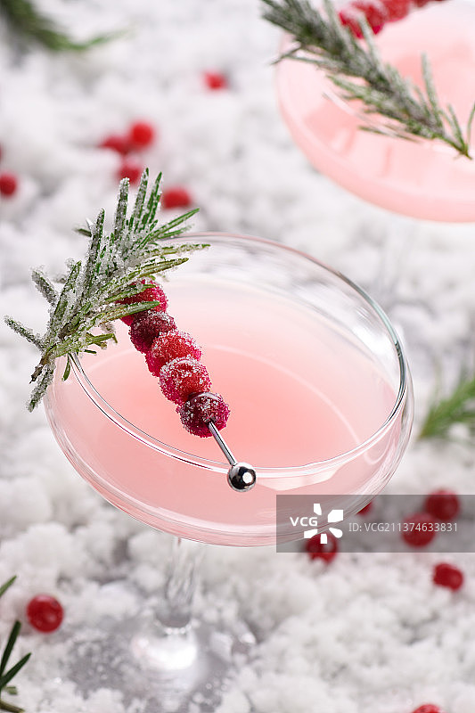 蔓越莓玛格丽特鸡尾酒高角度视图图片素材