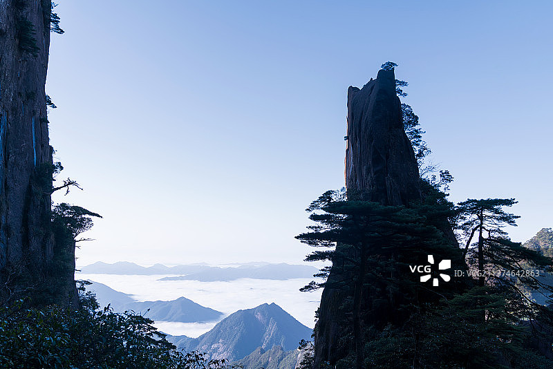 江西上饶三清山南清园景区风光之吠天犬图片素材