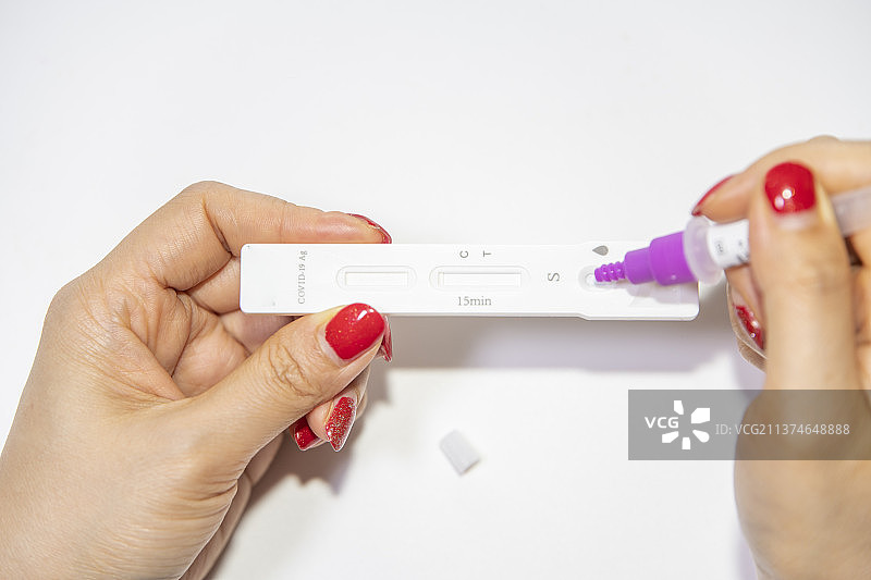 新型冠状病毒抗原自测盒图片素材