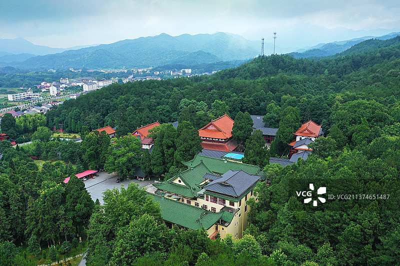 枕山望远+江西省宜春市靖安县宝峰镇宝峰寺图片素材