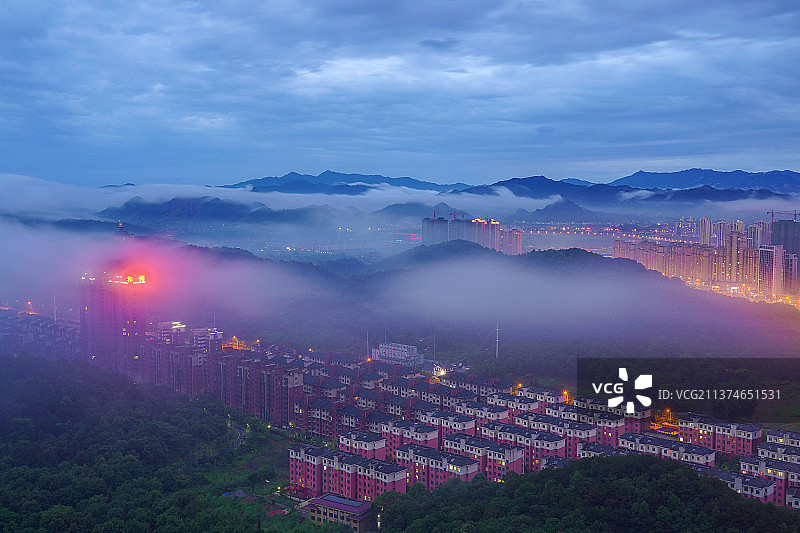 华灯初上+江西省宜春市袁州区宜阳森林公园图片素材