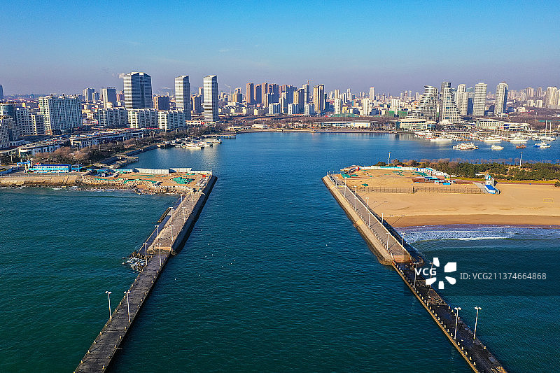出入航道+山东省日照市东港区世帆赛基地海龙湾图片素材