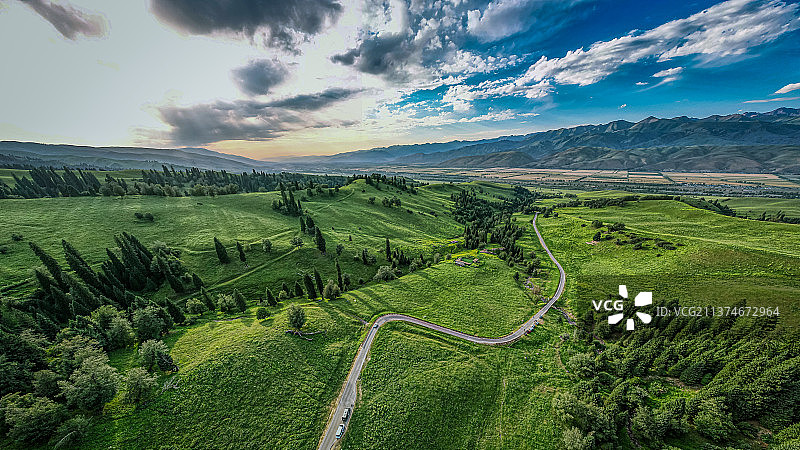 新疆那拉提草原图片素材