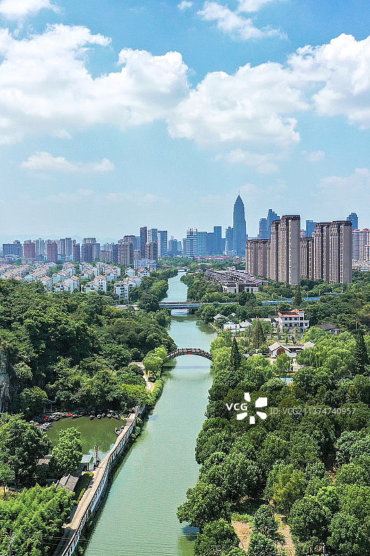 杭甬运河+浙江省绍兴市越城区-竖幅图片素材