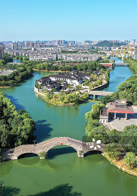 溇官江与直塘江+浙江省绍兴市越城区-竖幅图片素材