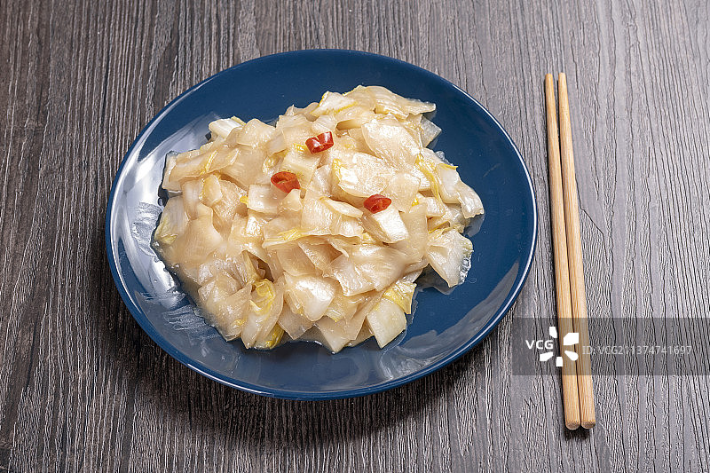 一盘醋溜白菜特写图片素材