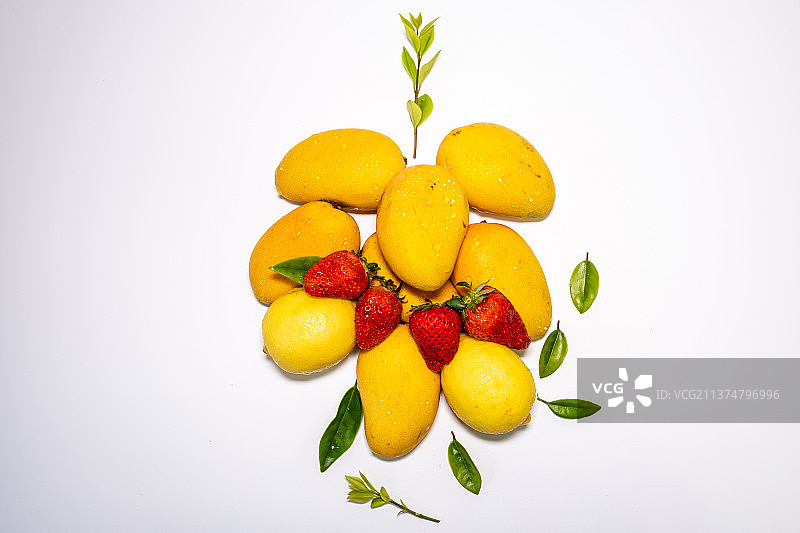 鲜亮的什锦水果图片素材