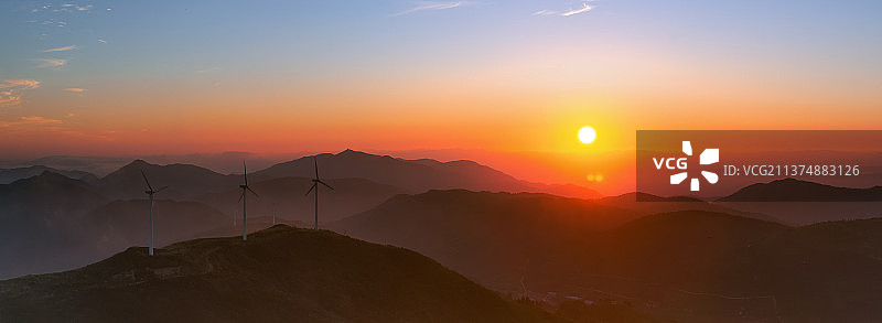 东白山日出图片素材