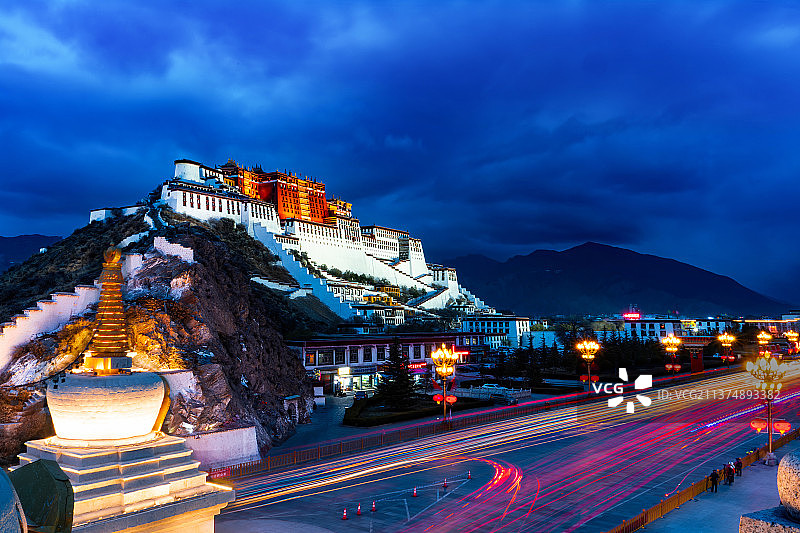 华灯初上——布达拉宫图片素材