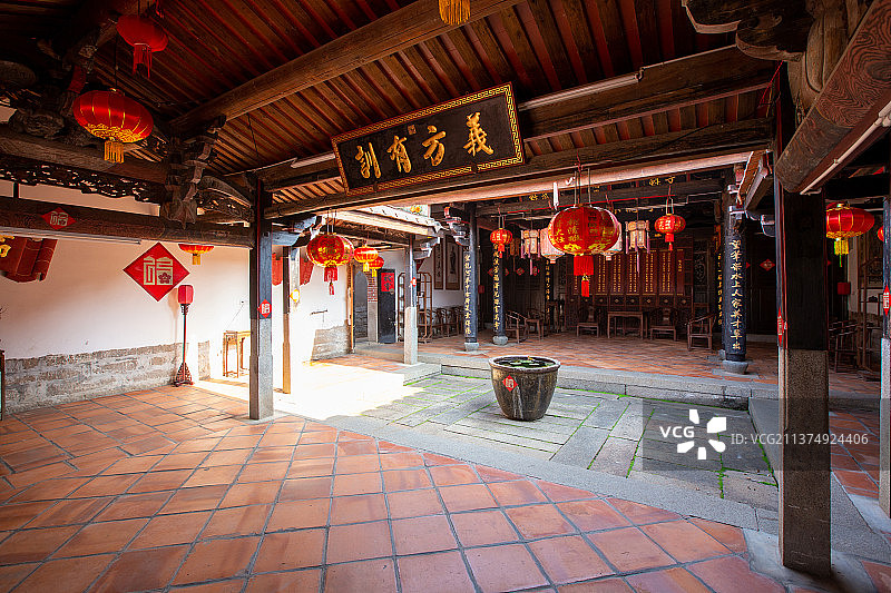 亚洲中国福建省漳州市龙海区东园镇埭美古村陈氏祠堂图片素材