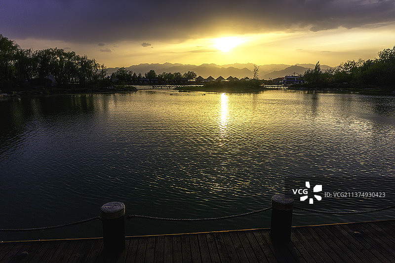 宁夏石嘴山沙湖风光图片素材