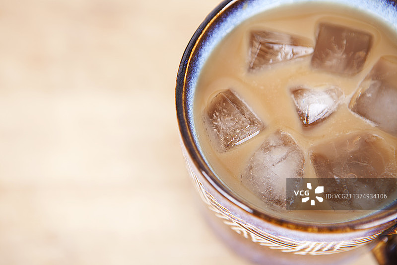 一杯冰咖啡的局部图片素材