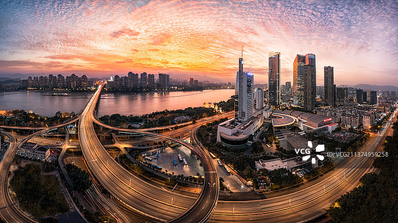 福州城市金融中心鱼鳞晚霞全景图片素材