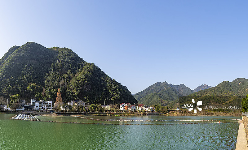 浙江省杭州富阳区龙鳞坝山水风光图片素材