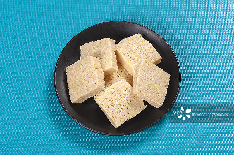 一盘冻豆腐特写图片素材