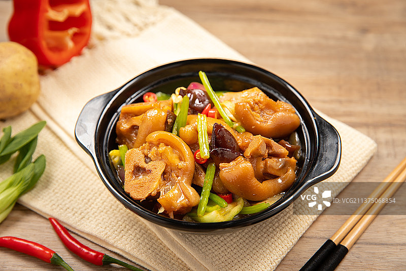 美食 鸡腿饭 排骨饭 砂锅饭 猪脚饭 饭 黄焖鸡图片素材