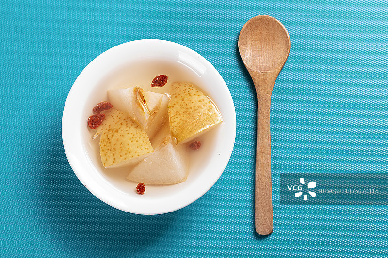 一碗冰糖梨水梨汤特写图片素材