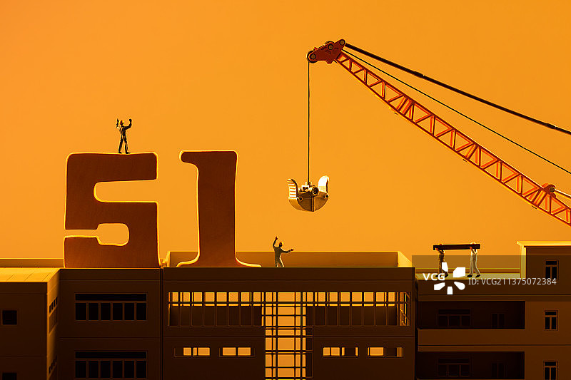 微缩创意劳动节建筑工地上的数字51图片素材