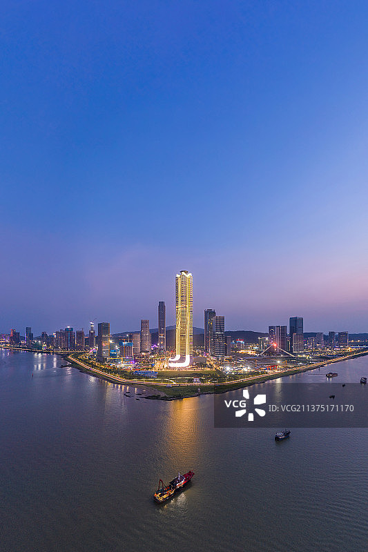 珠海十字门中央商务区横琴片区夜景全景航拍图片素材