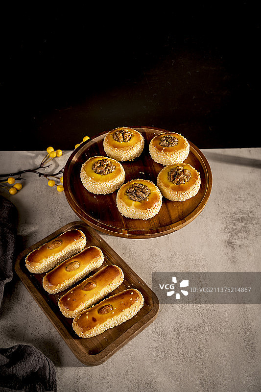 影棚拍摄中式糕点图片素材