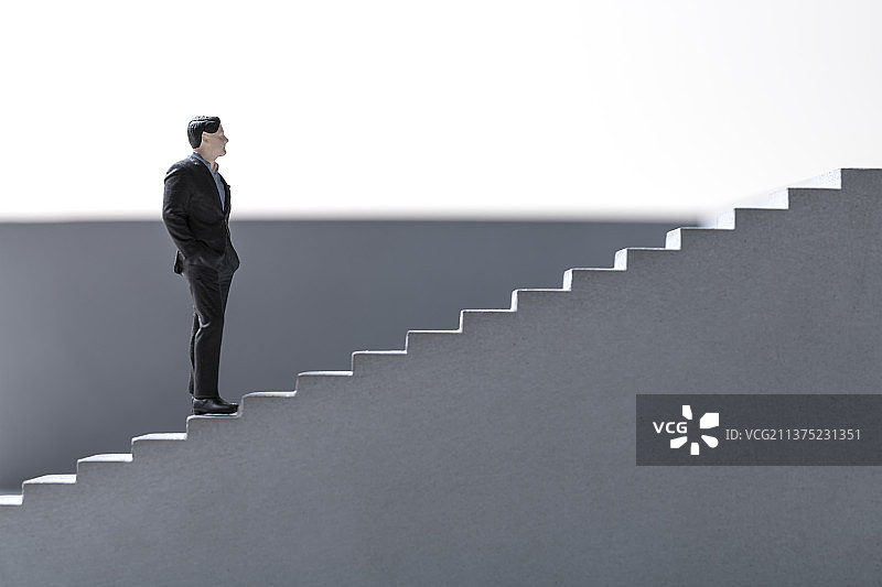 人物与空间关系主题场景图片素材