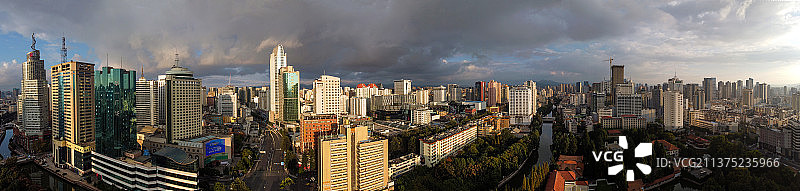 昆明 五华区 东风广场 北京路 东风东路 金牛公园 Skp 青年路图片素材