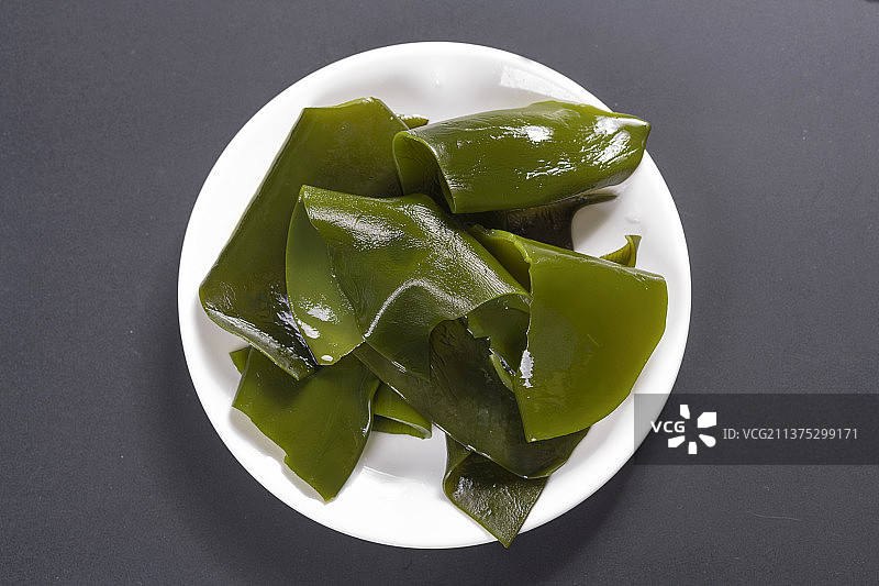 一盘海带特写图片素材