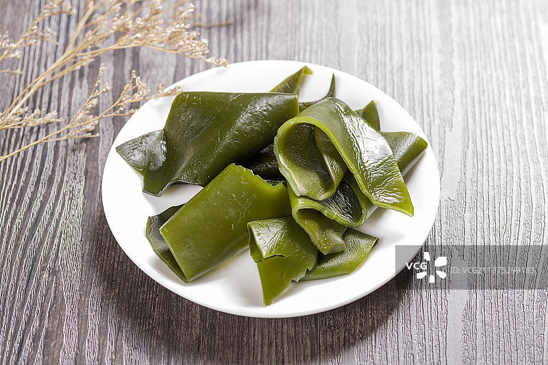 一盘海带特写图片素材