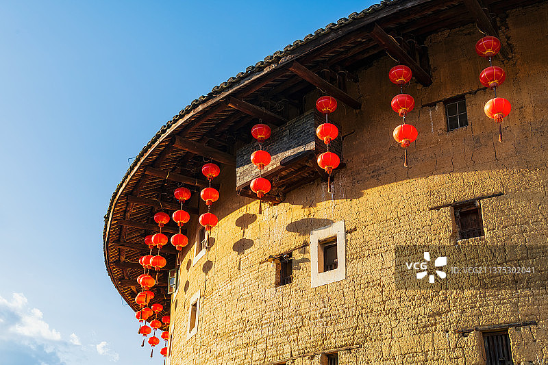 福建漳州土楼与灯笼——南靖怀远楼图片素材