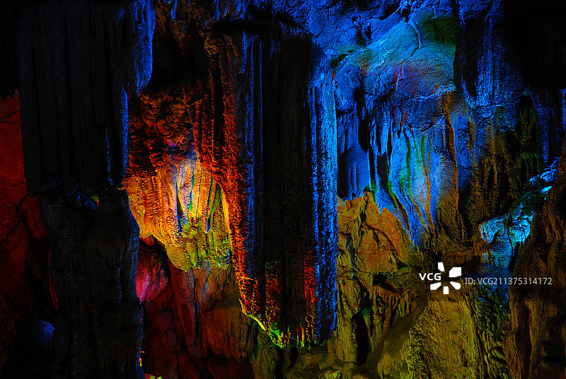 广西桂林，芦笛岩，溶洞。图片素材