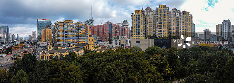 昆明市 五华区 崇仁街 金碧路 金碧广场 金碧公园 第一人民医院图片素材