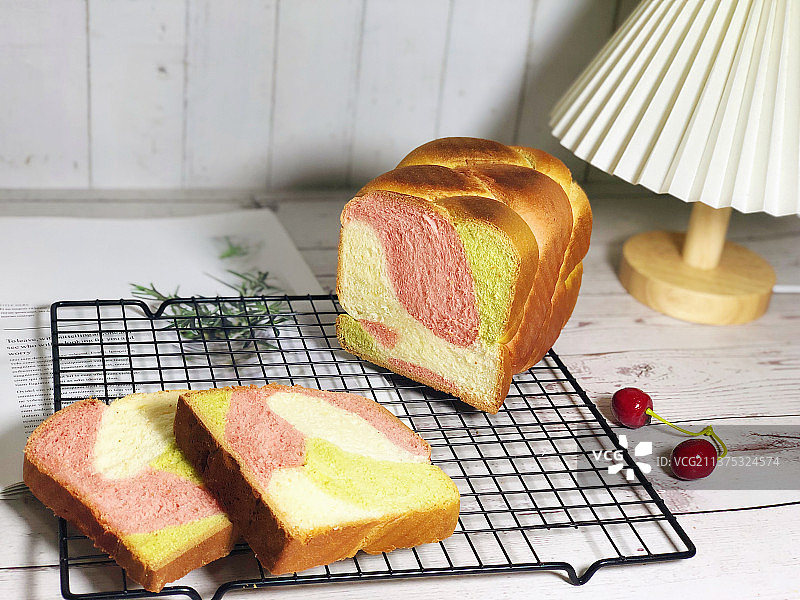 三色吐司面包图片素材