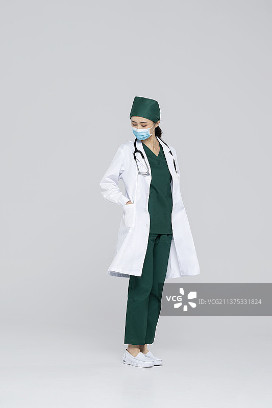 一位亚洲女医生图片素材