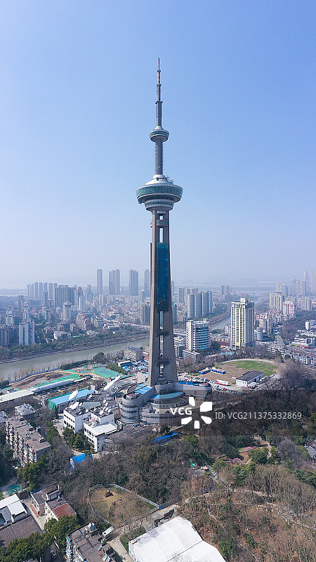 航拍南京的电视塔及城市风光图片素材