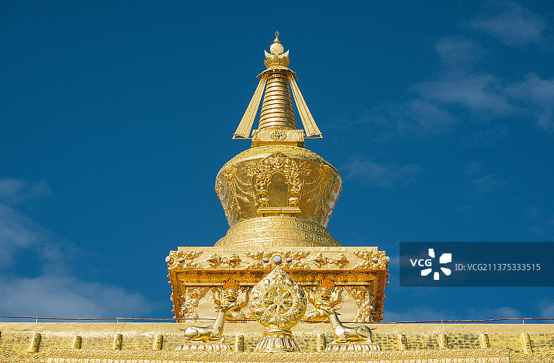 藏区寺庙金顶图片素材