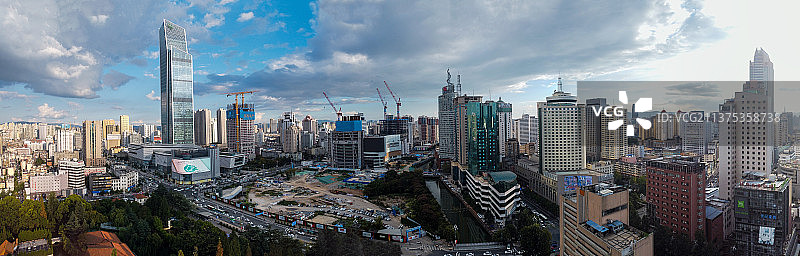 昆明 盘龙区 东风东路 恒隆广场 东风广场 金牛公园 绿岛商业中心图片素材