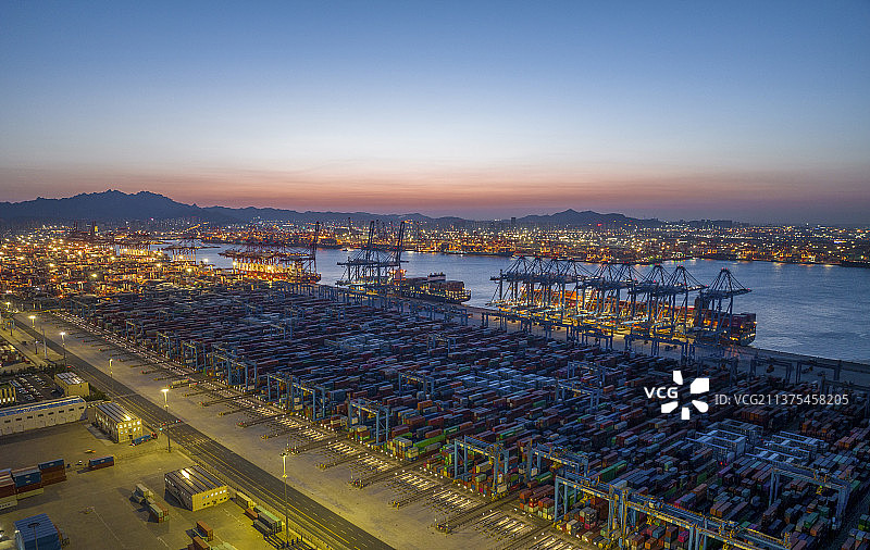 青岛港夜色图片素材
