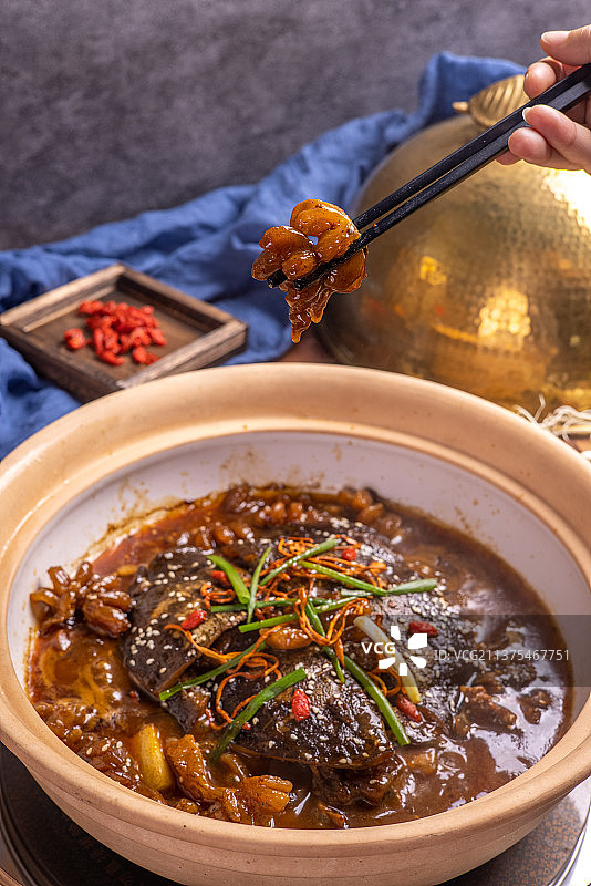 甲鱼炖牛鞭图片素材