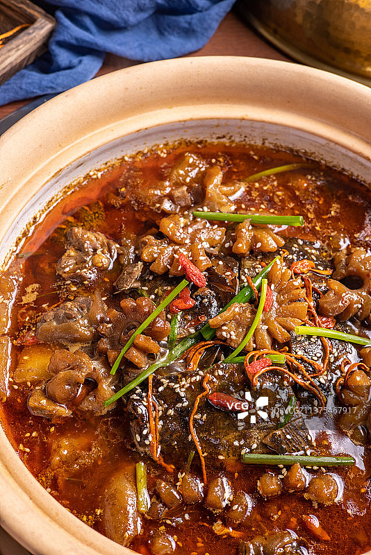 甲鱼炖牛鞭图片素材