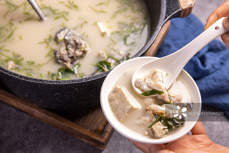 鱼肉豆腐汤图片素材