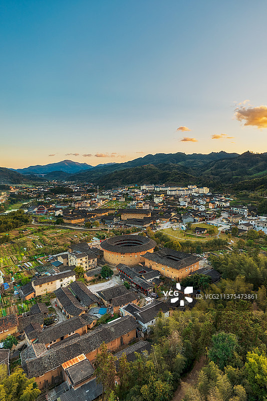 世界文化遗产、全国重点文物保护单位福建漳州市南靖县云水谣村土楼群——怀远楼航拍图片素材