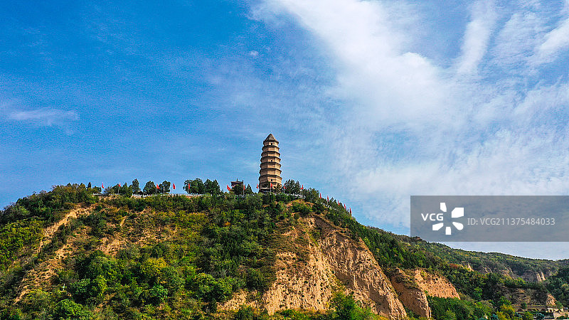 双手搂定宝塔山（延安）图片素材