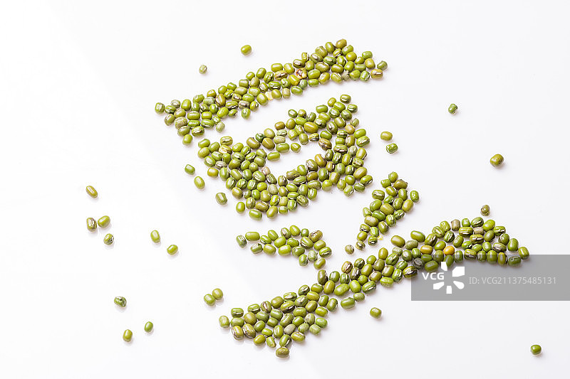 用绿豆组成的汉字豆图片素材