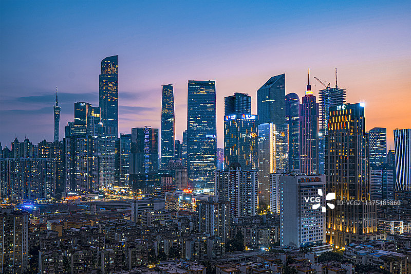 “华灯初上”广州CBD图片素材