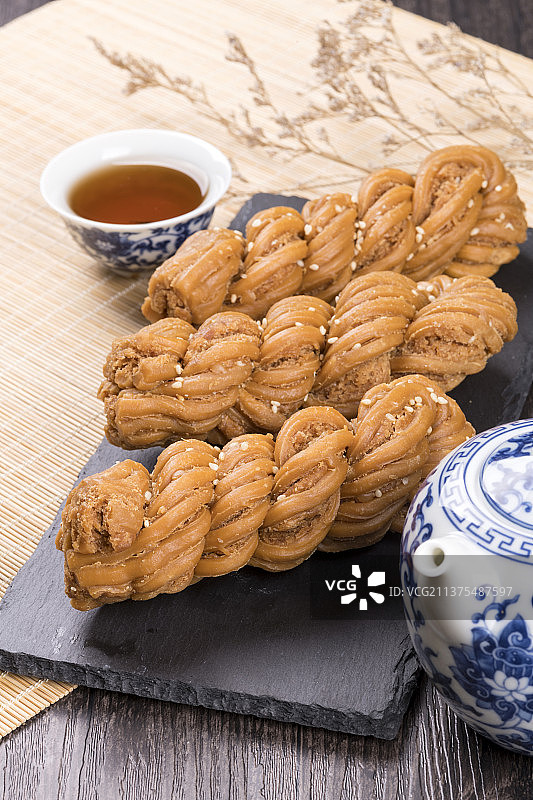 天津特色小吃麻花特写图片素材