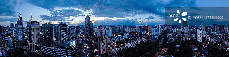 昆明市 五华区 南屏街 东风广场 恒隆广场 世纪广场 百大新天地图片素材