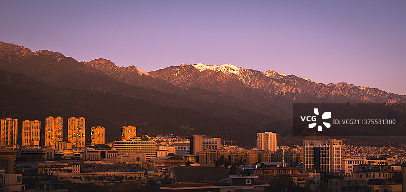 大理晨光图片素材