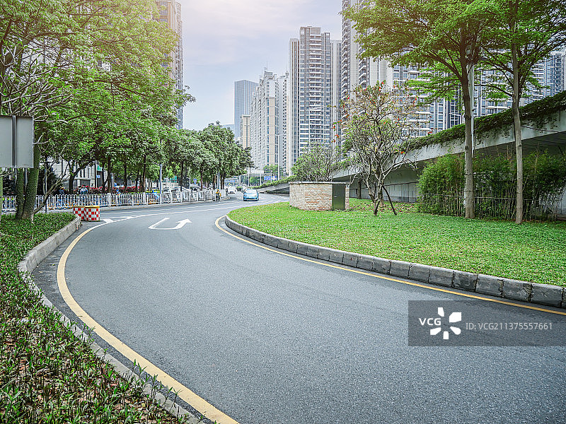 城市道路弯道图片素材